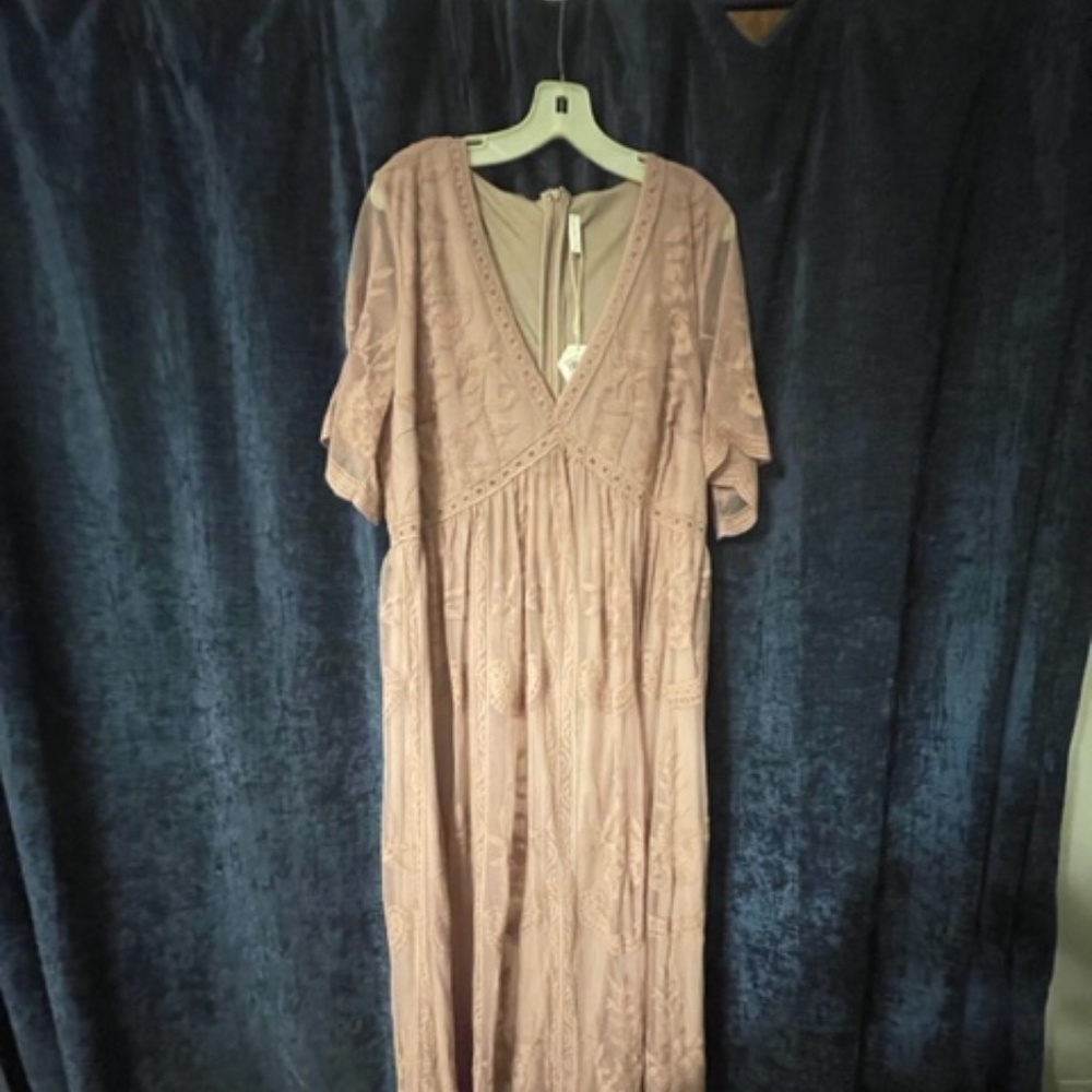 maxi maternity dress in pink